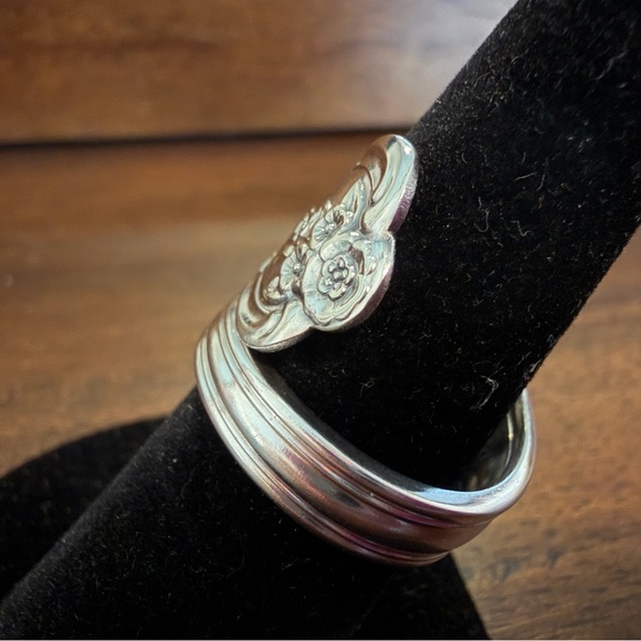 Magnolia Wrap Spoon Ring - Picture 3 of 13